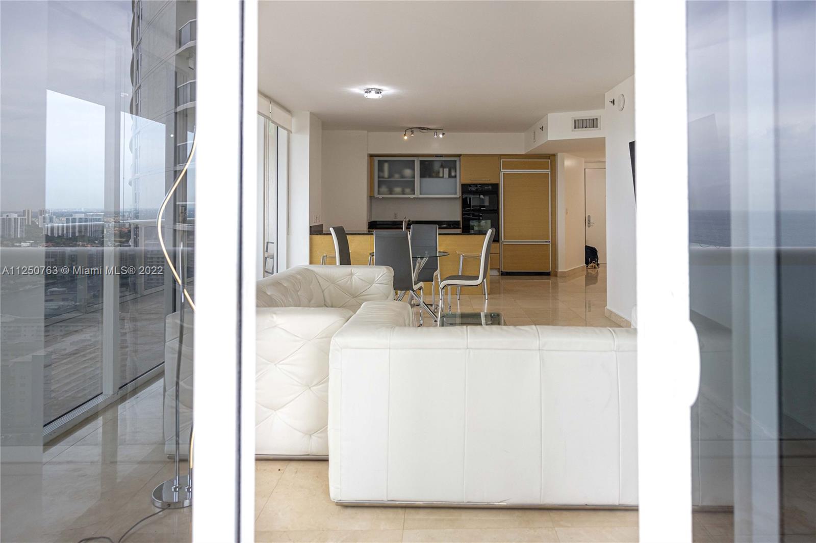 Ver detalles 2806 2 / 2 1458 sq. ft. $ 2022-08-02 0 foto