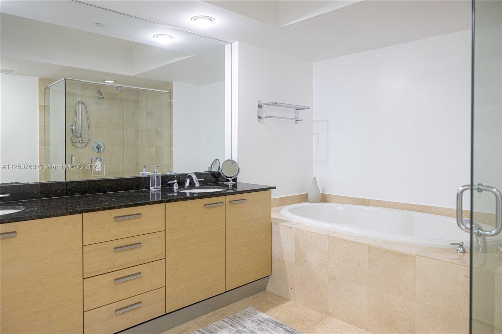 Ver detalles 2806 2 / 2 1458 sq. ft. $ 2022-08-02 0 foto