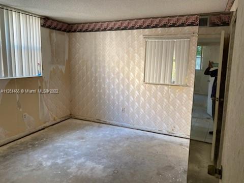 Ver detalles 208M 2 / 2 1010 sq. ft. $ 2022-08-03 0 foto