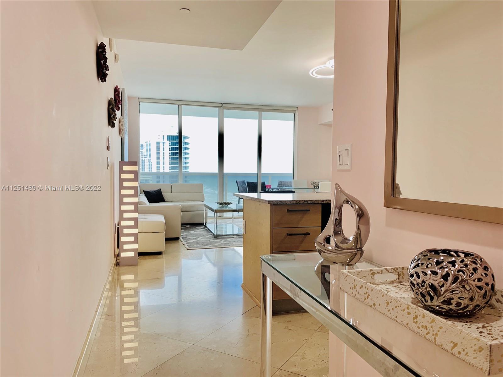 Ver detalles 1912 1 / 1 844 sq. ft. $ 2022-10-18 0 foto