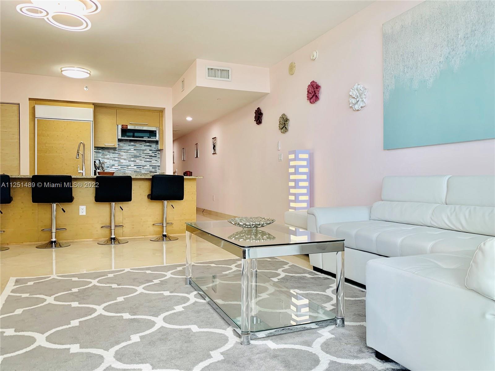 Ver detalles 1912 1 / 1 844 sq. ft. $ 2022-10-18 0 foto