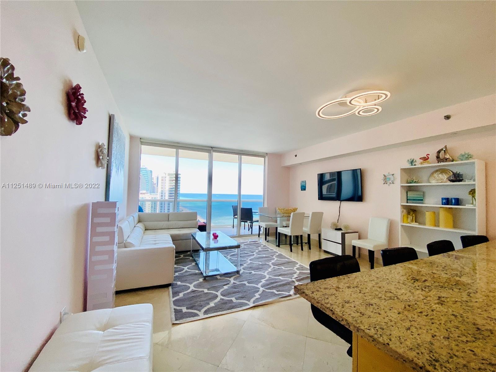 Ver detalles 1912 1 / 1 844 sq. ft. $ 2022-10-18 0 foto