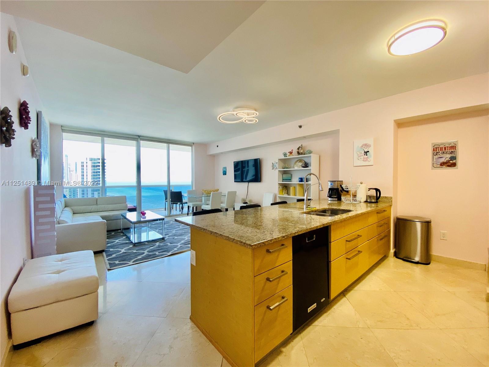 Ver detalles 1912 1 / 1 844 sq. ft. $ 2022-10-18 0 foto