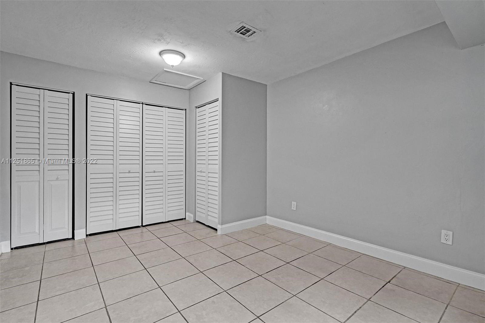 See details / 1594 sq. ft. $ 2022-11-15 0 Photo