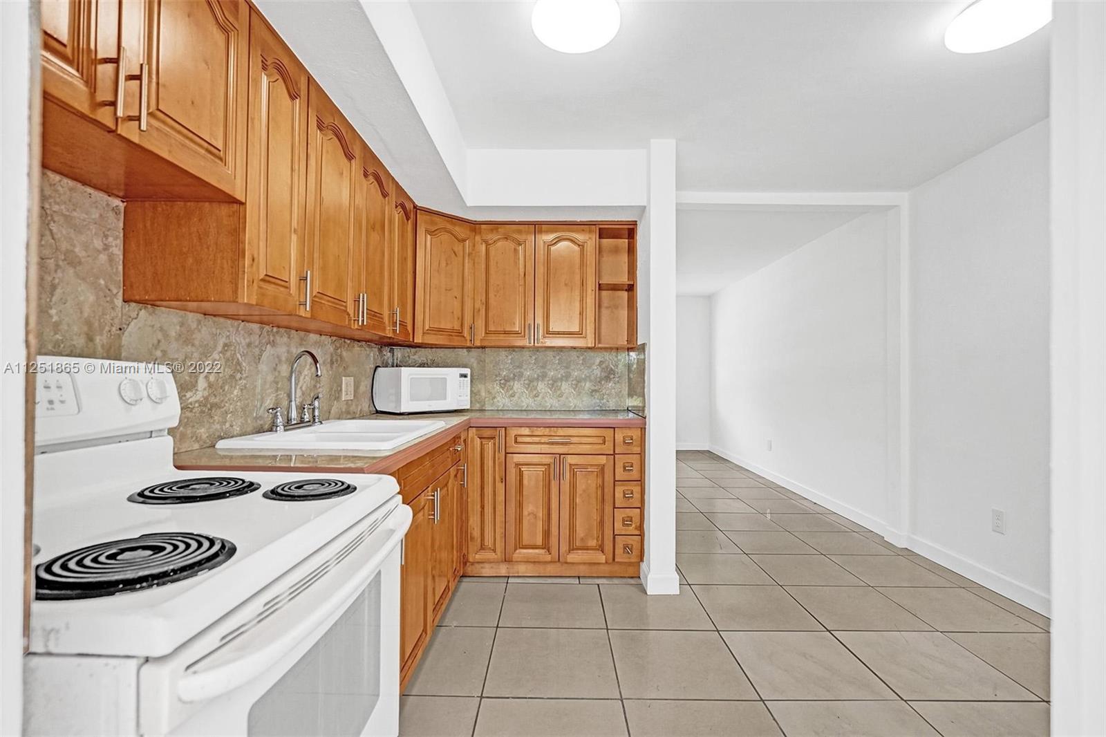 See details / 1594 sq. ft. $ 2022-11-15 0 Photo