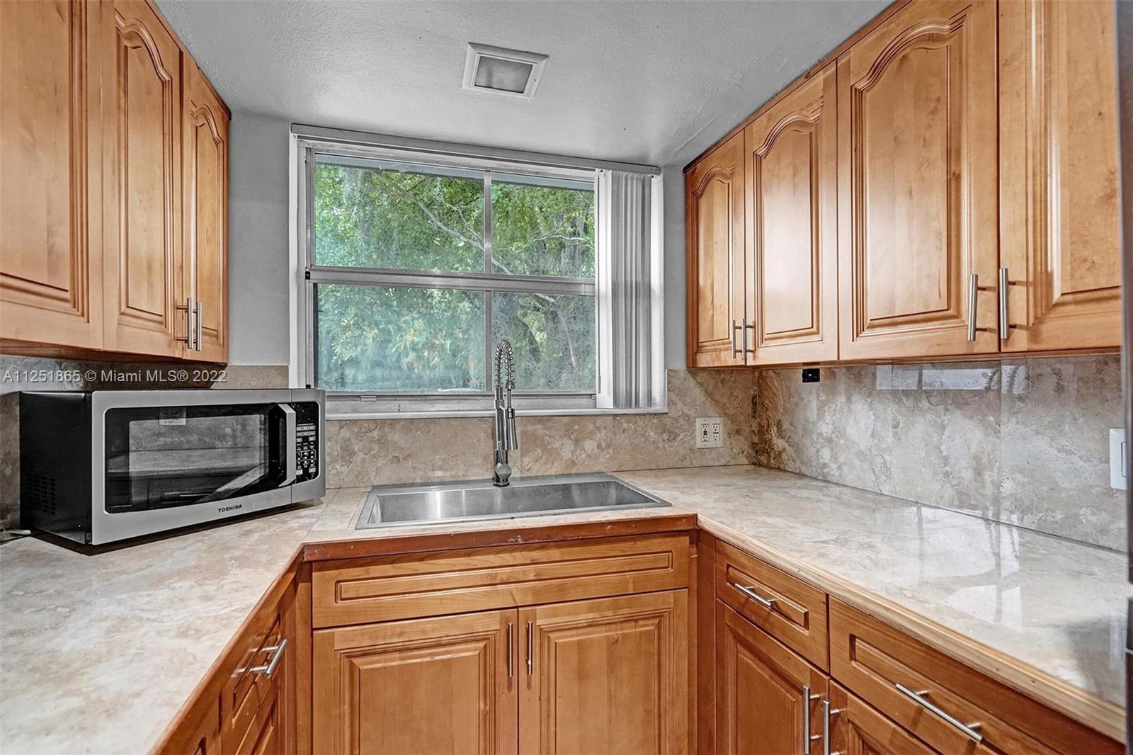 See details / 1594 sq. ft. $ 2022-11-15 0 Photo