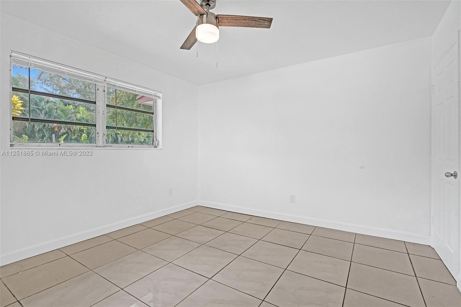 See details / 1594 sq. ft. $ 2022-11-15 0 Photo