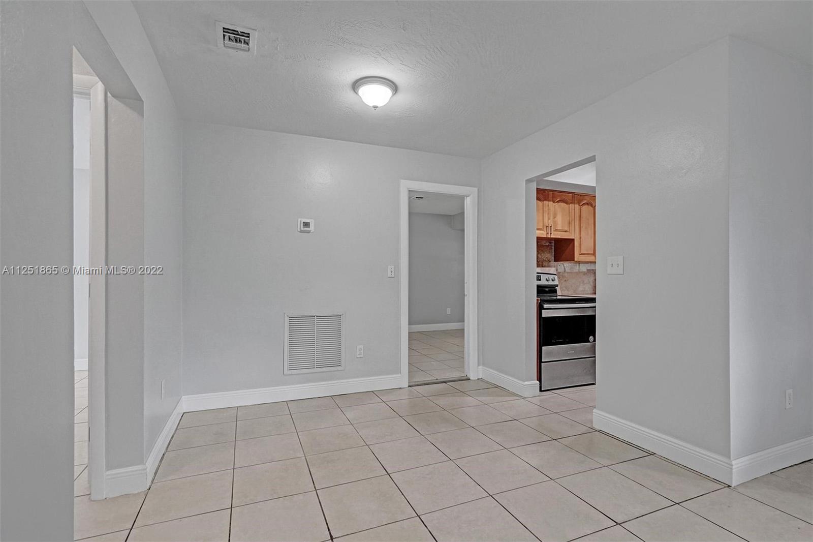 See details / 1594 sq. ft. $ 2022-11-15 0 Photo