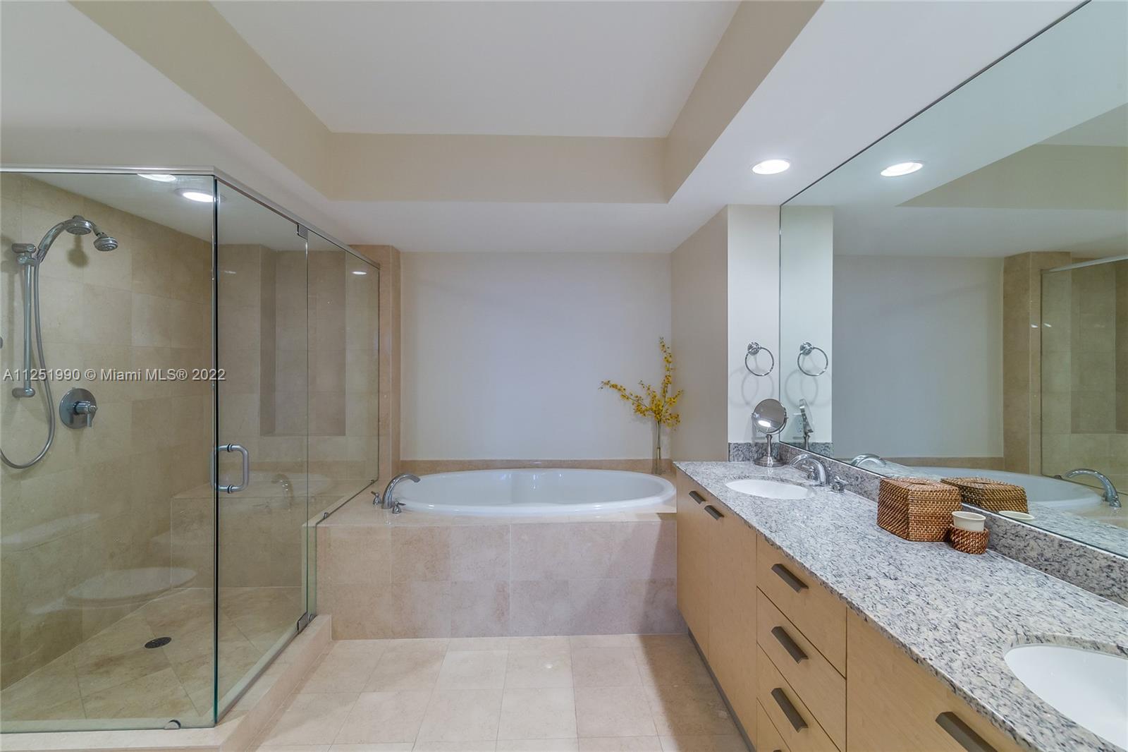 Ver detalles 3503 3 / 3 1841 sq. ft. $ 2022-08-04 0 foto