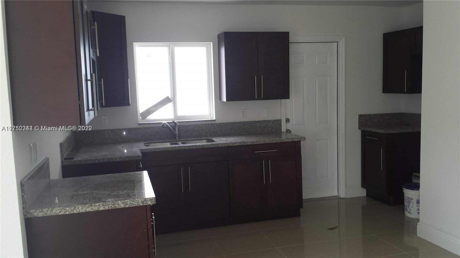 See details / 2145 sq. ft. $ 2022-10-04 0 Photo