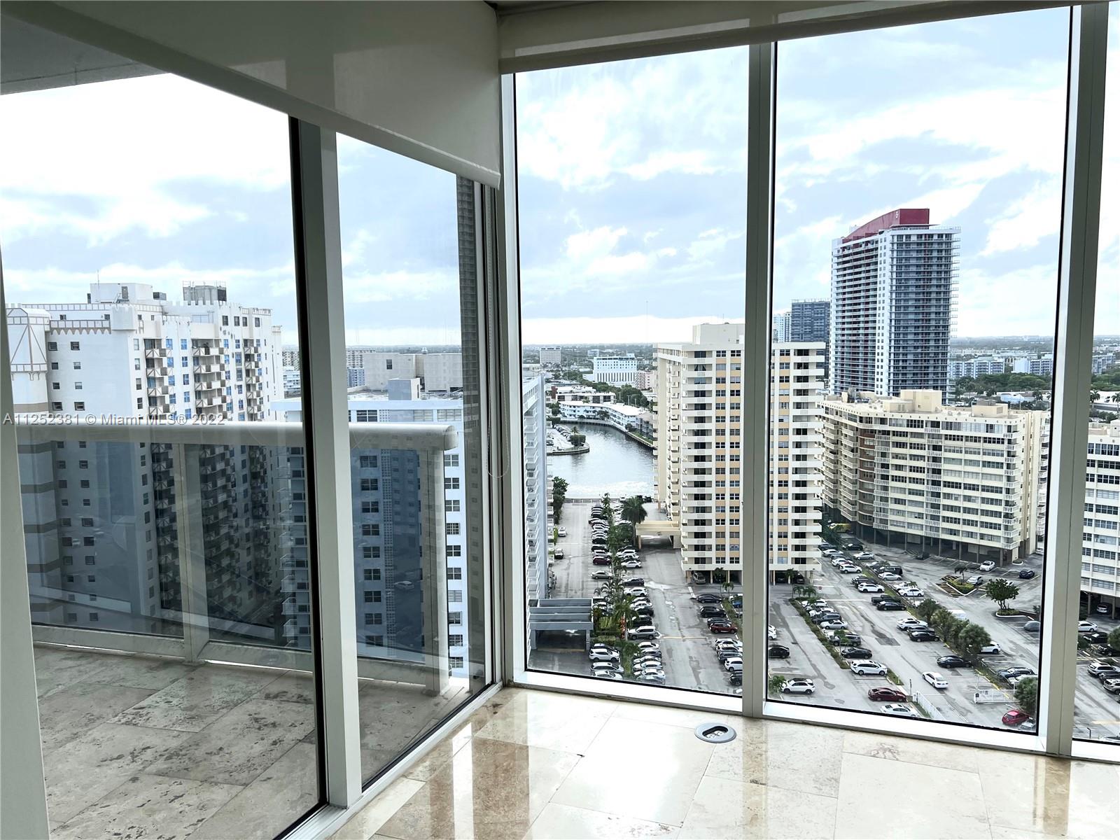 Ver detalles 1807 3 / 3 1571 sq. ft. $ 2022-08-31 0 foto