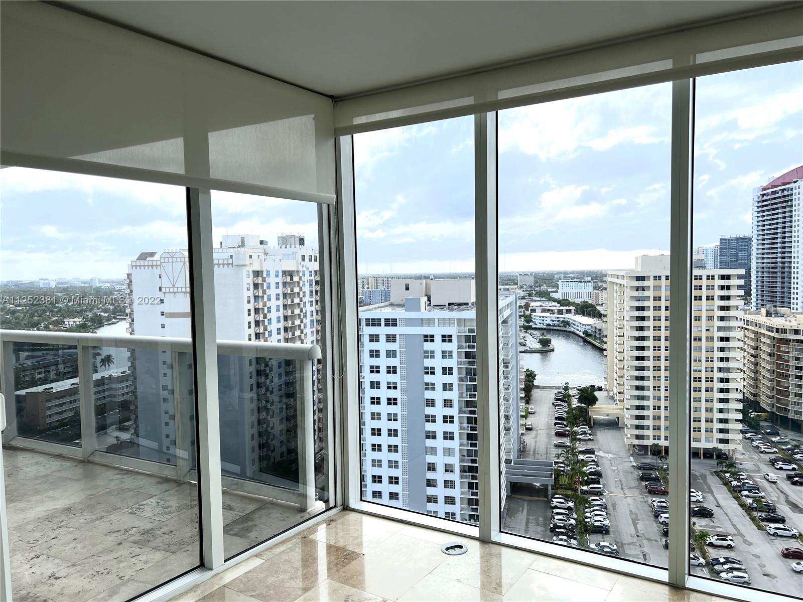 Ver detalles 1807 3 / 3 1571 sq. ft. $ 2022-08-31 0 foto