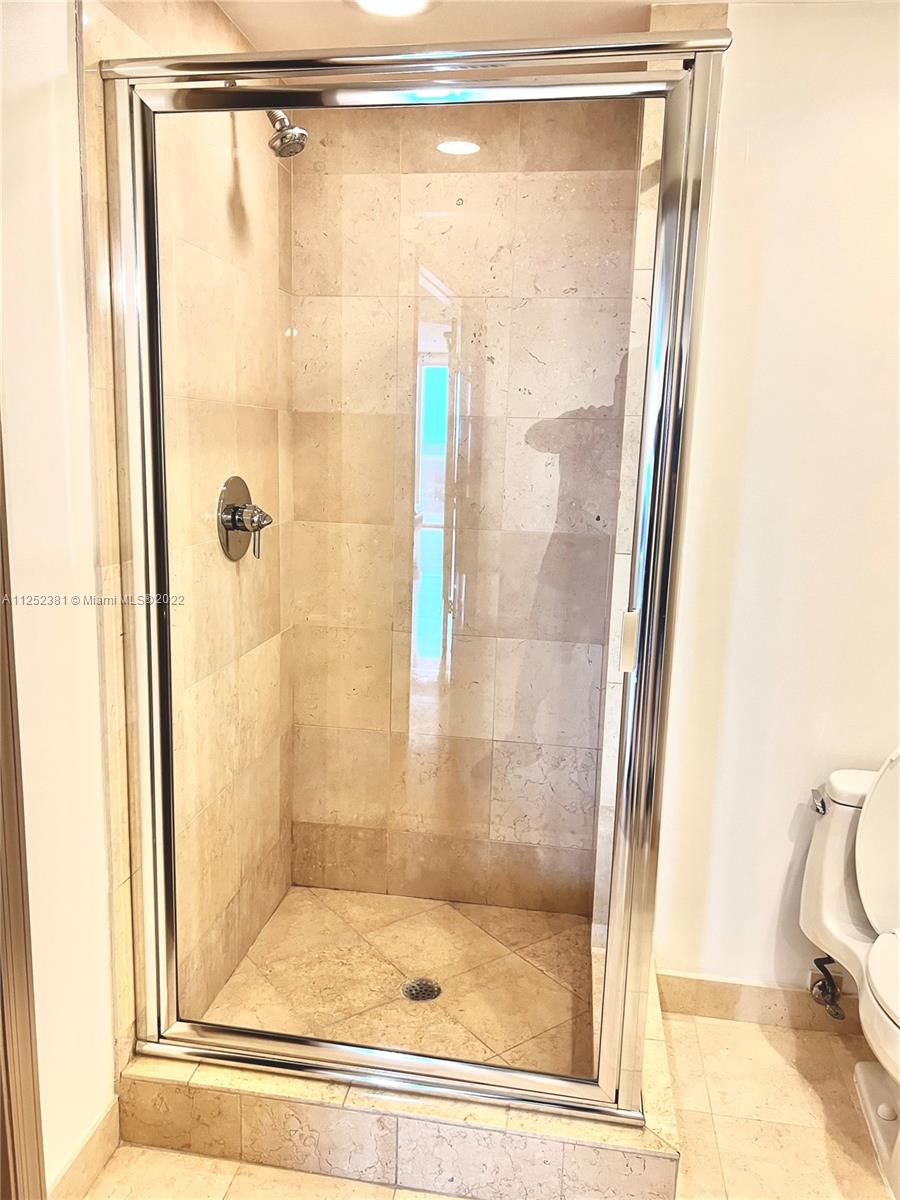 Ver detalles 1807 3 / 3 1571 sq. ft. $ 2022-08-31 0 foto