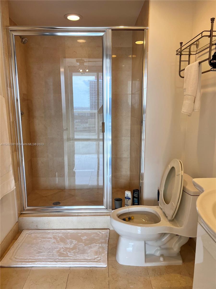 Ver detalles 1807 3 / 3 1571 sq. ft. $ 2022-08-31 0 foto
