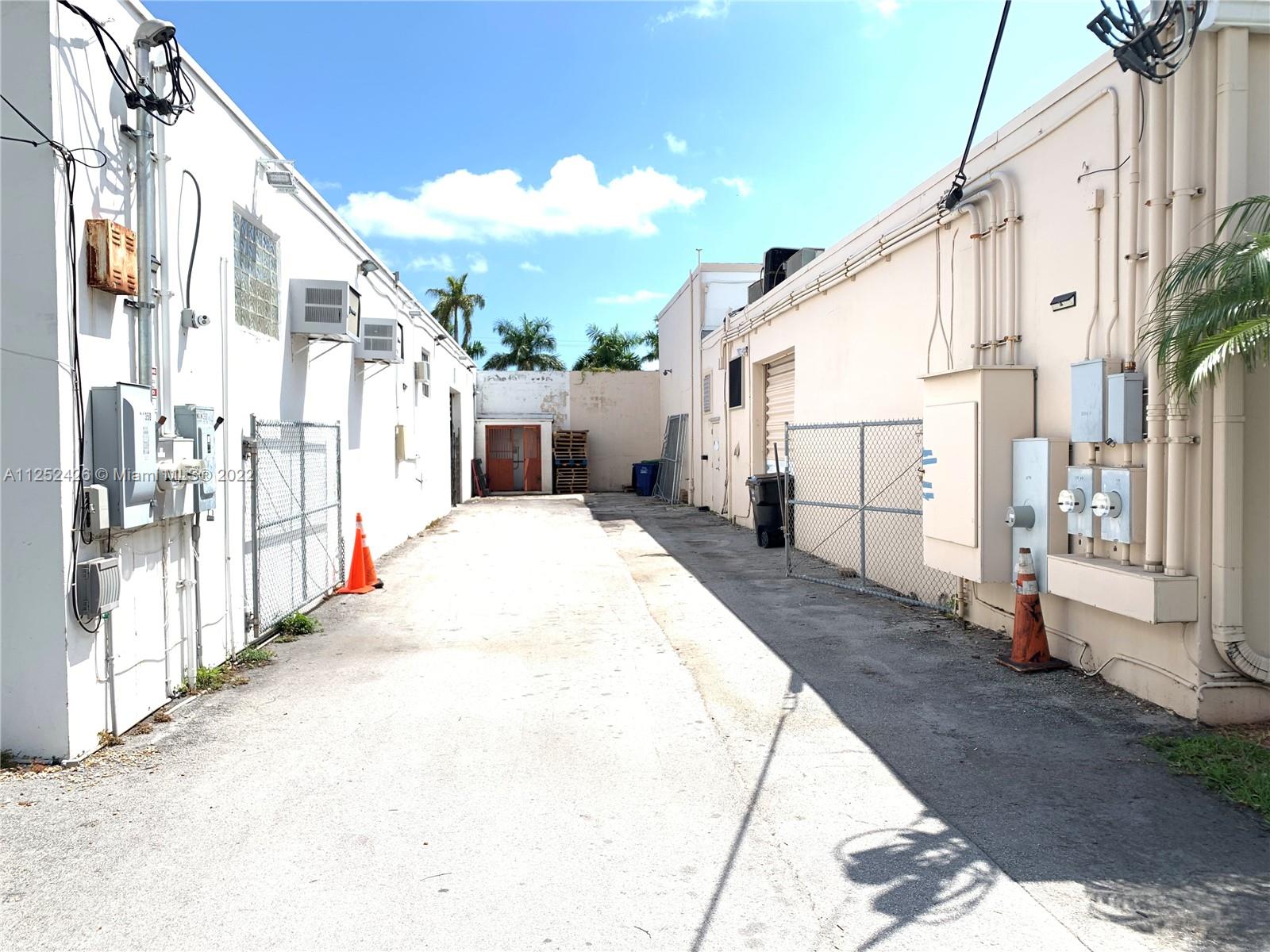 See details / sq. ft. $ 2022-08-05 0 Photo