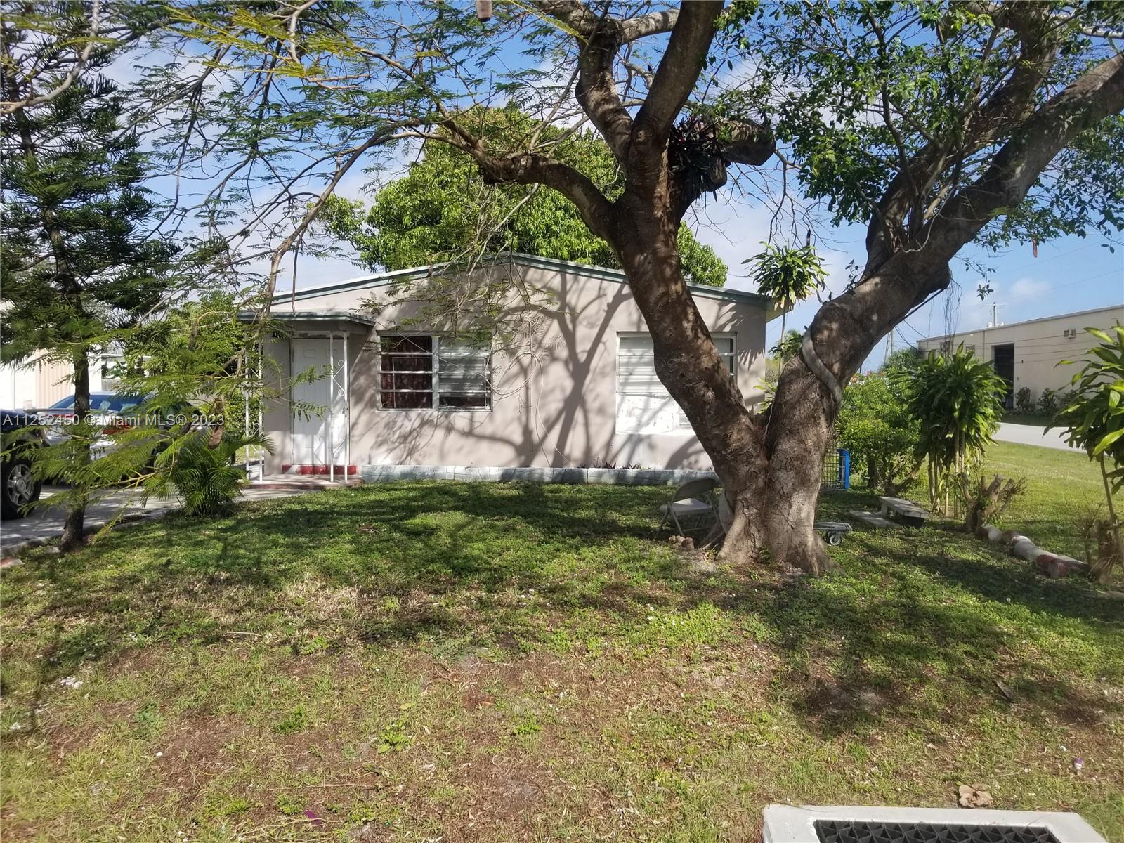 See details / 1274 sq. ft. $ 2023-01-04 0 Photo