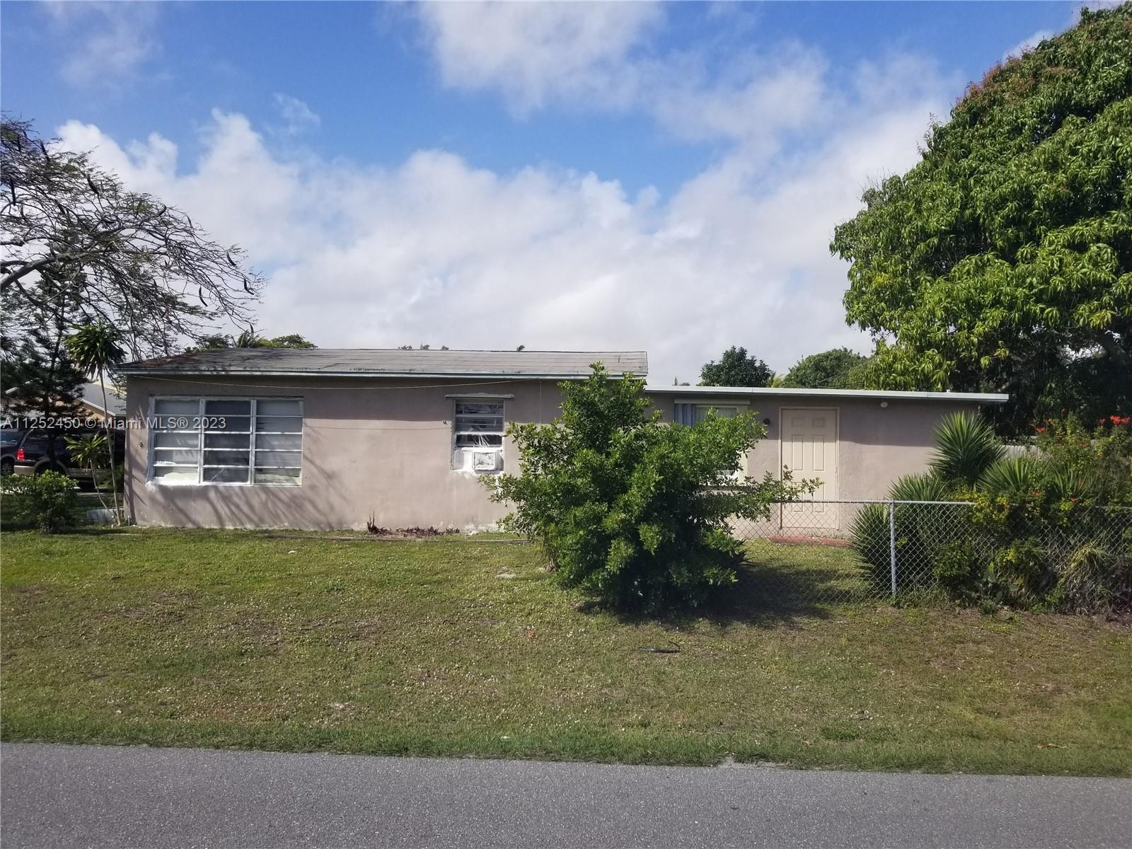See details / 1274 sq. ft. $ 2023-01-04 0 Photo