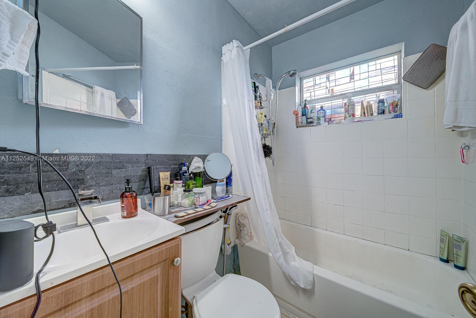 See details / 1177 sq. ft. $ 2022-11-23 0 Photo