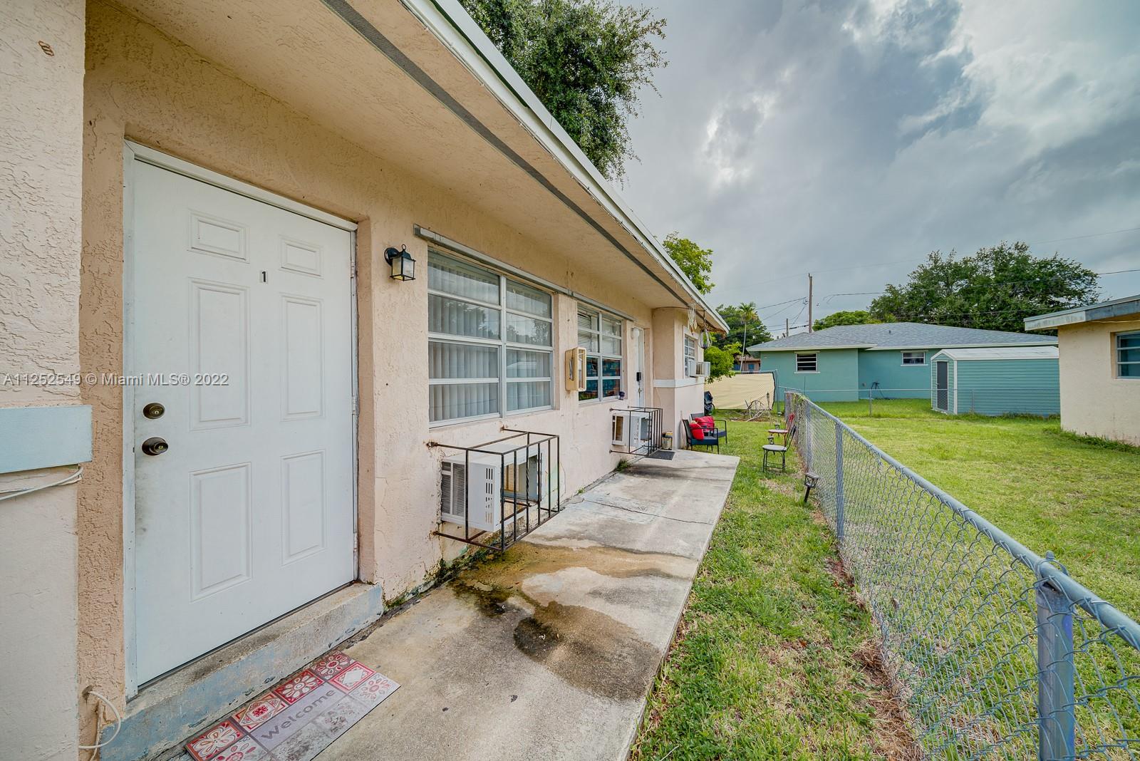 See details / 1177 sq. ft. $ 2022-11-23 0 Photo
