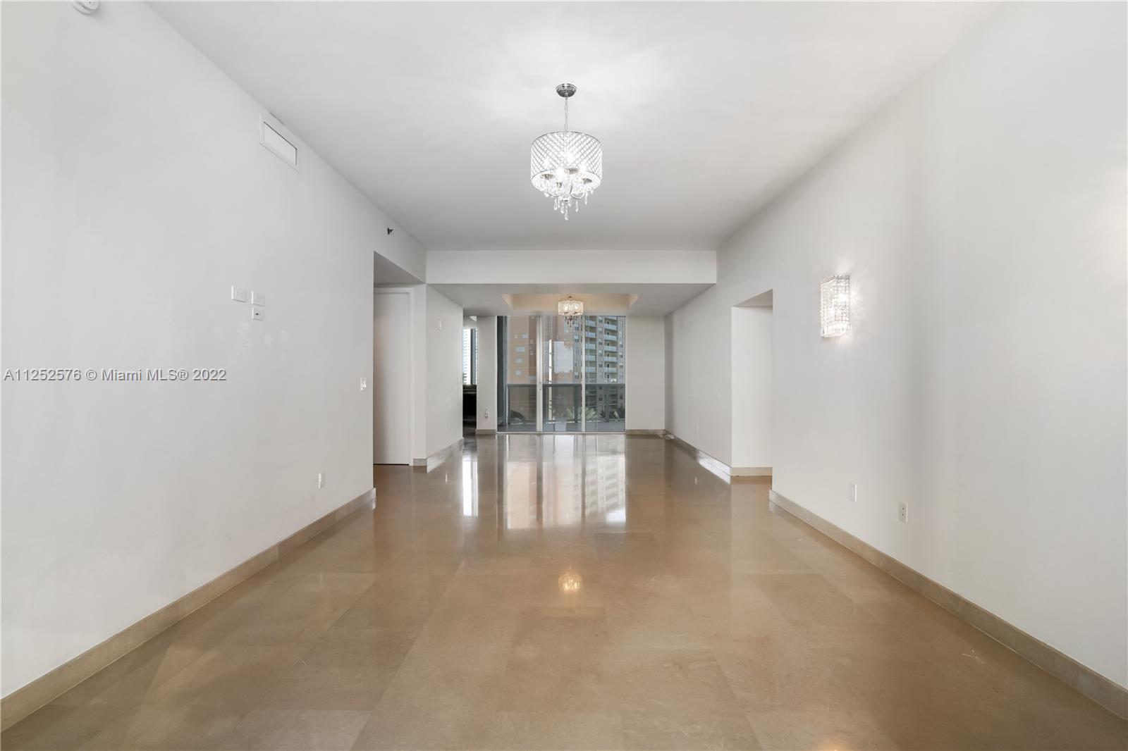 See details 404 3 / 4 2354 sq. ft. $ 2022-08-05 0 Photo
