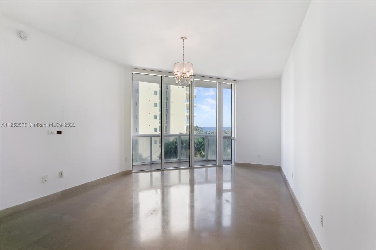 See details 404 3 / 4 2354 sq. ft. $ 2022-08-05 0 Photo