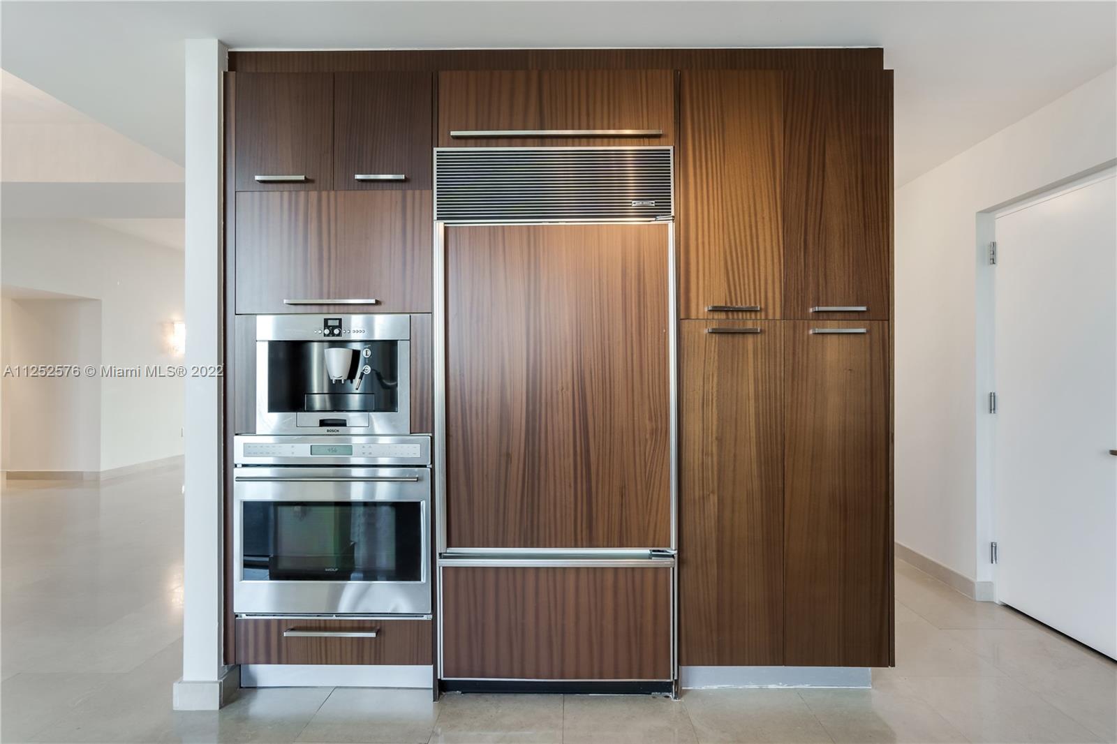 See details 404 3 / 4 2354 sq. ft. $ 2022-08-05 0 Photo