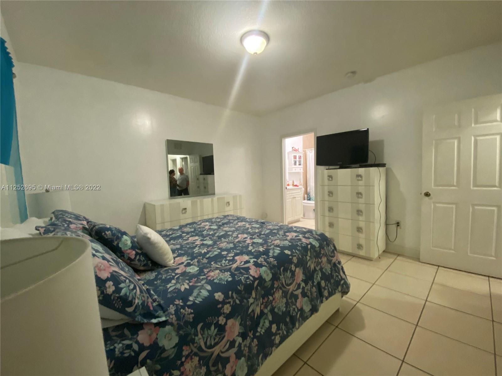 See details / 2715 sq. ft. $ 2022-11-23 0 Photo