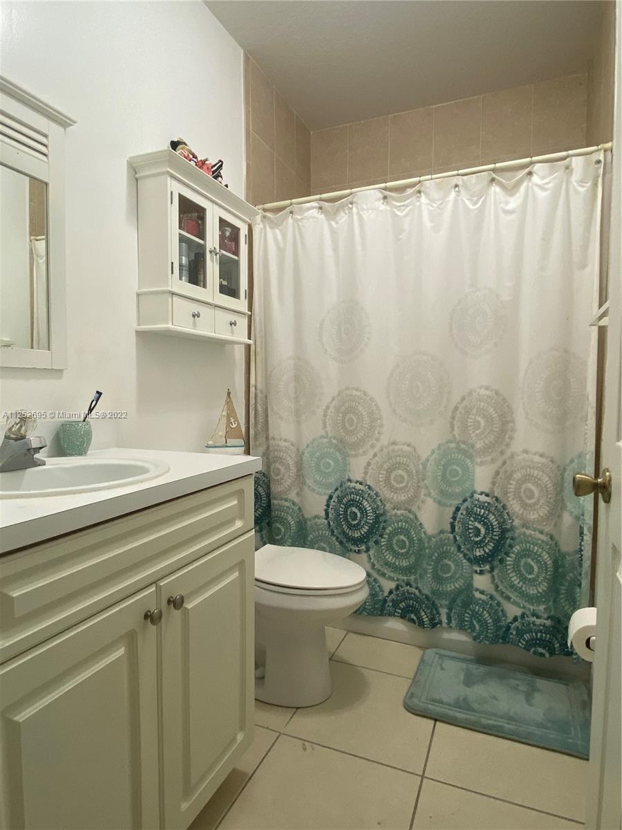 See details / 2715 sq. ft. $ 2022-11-23 0 Photo
