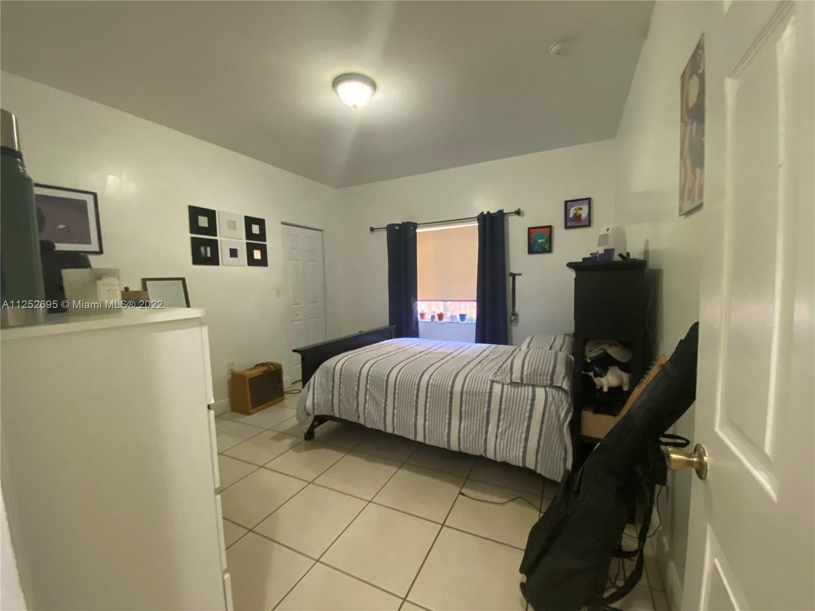 See details / 2715 sq. ft. $ 2022-11-23 0 Photo