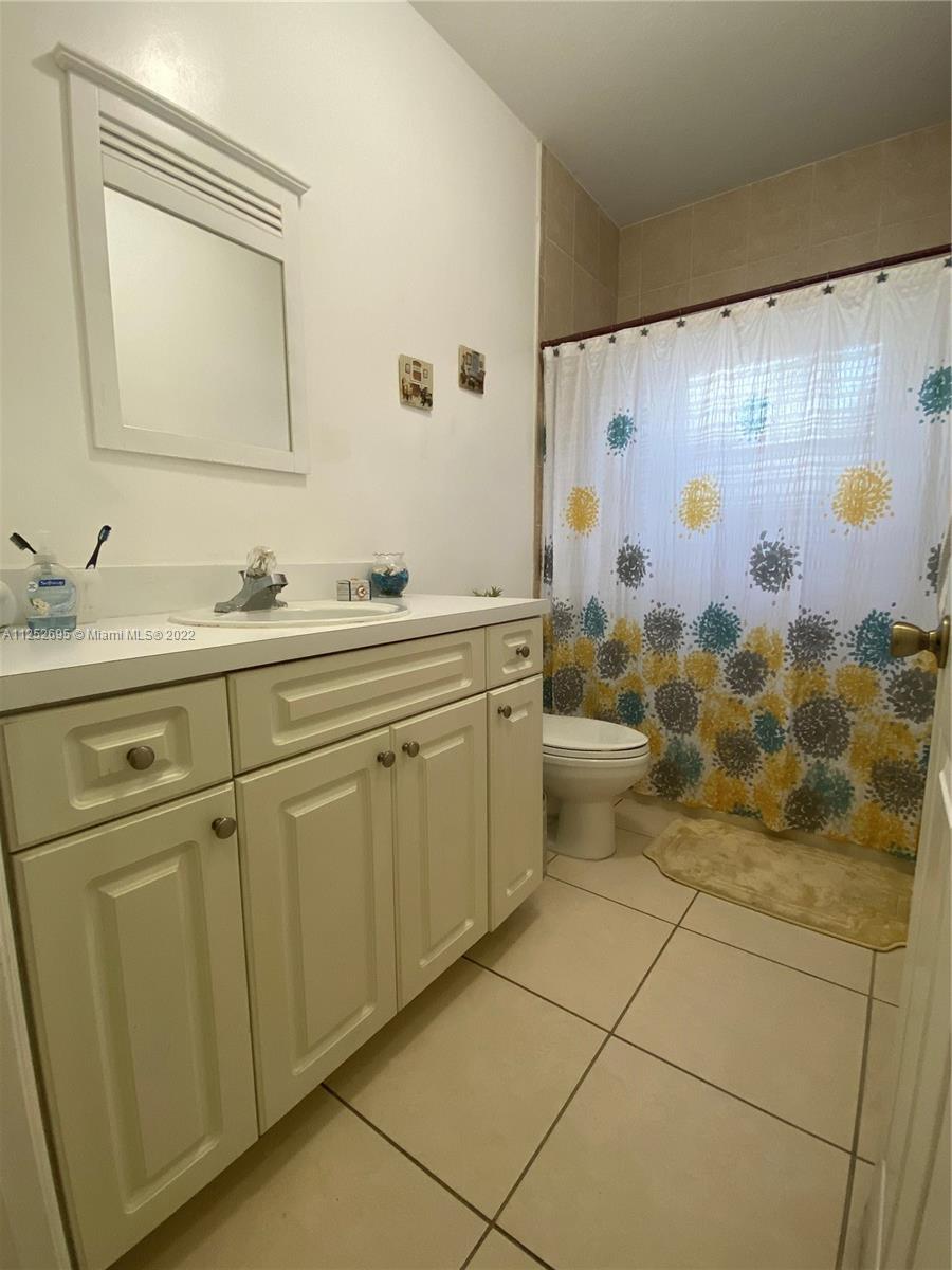 See details / 2715 sq. ft. $ 2022-11-23 0 Photo