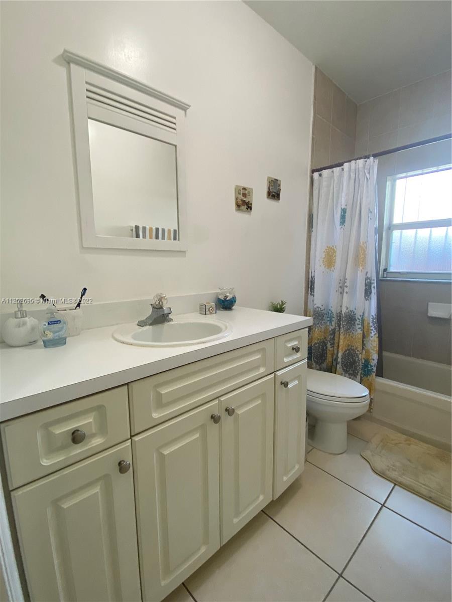 See details / 2715 sq. ft. $ 2022-11-23 0 Photo