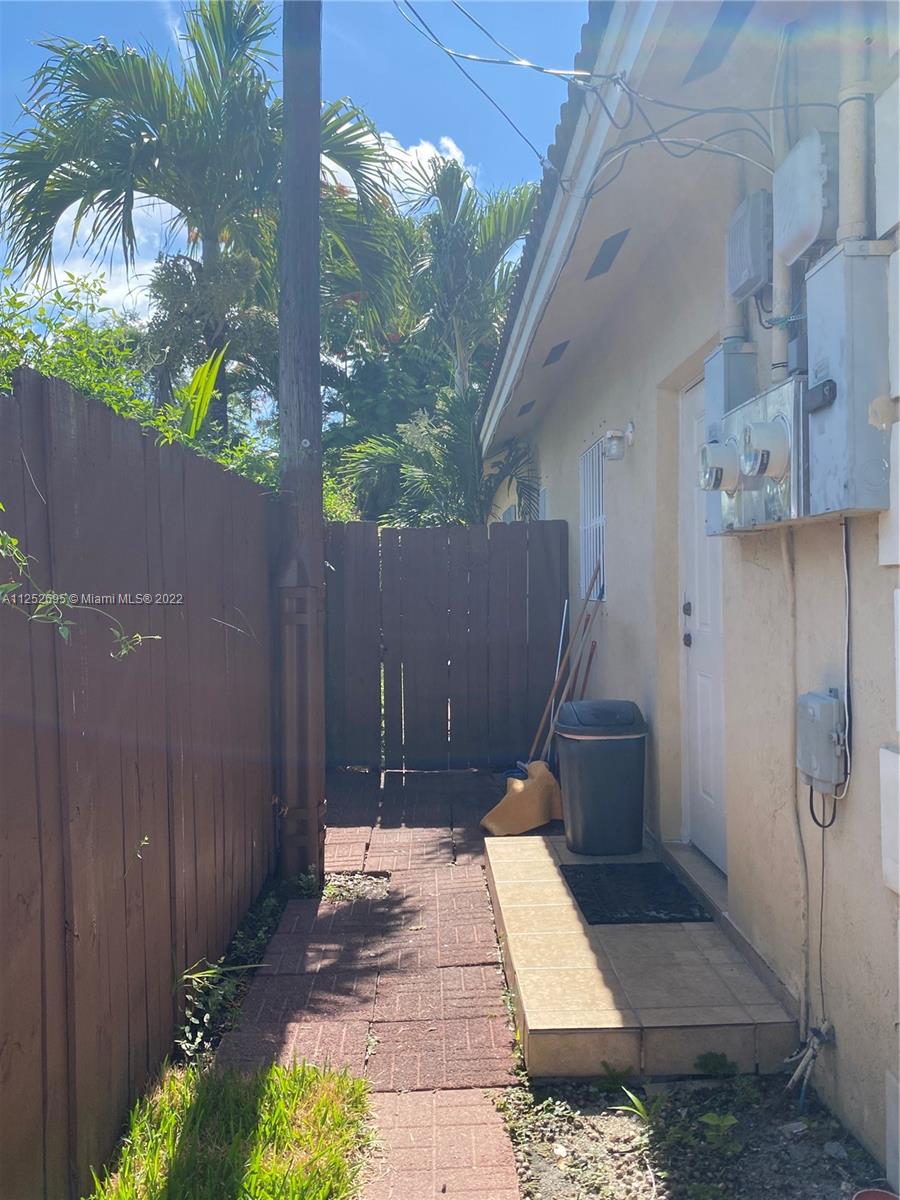 See details / 2715 sq. ft. $ 2022-11-23 0 Photo
