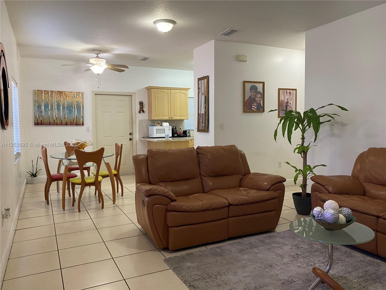 See details / 2715 sq. ft. $ 2022-11-23 0 Photo