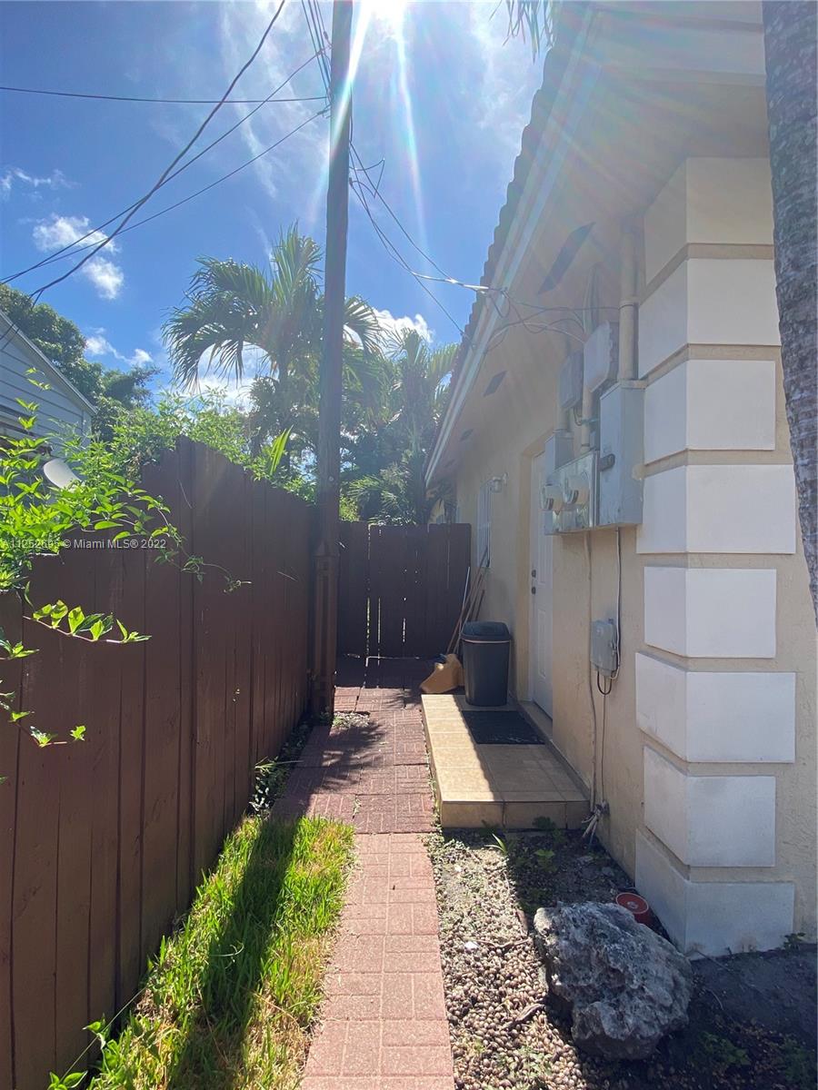 See details / 2715 sq. ft. $ 2022-11-23 0 Photo