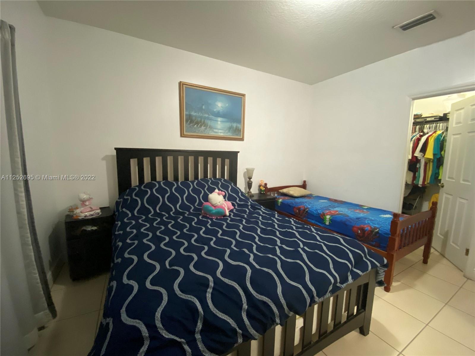 See details / 2715 sq. ft. $ 2022-11-23 0 Photo