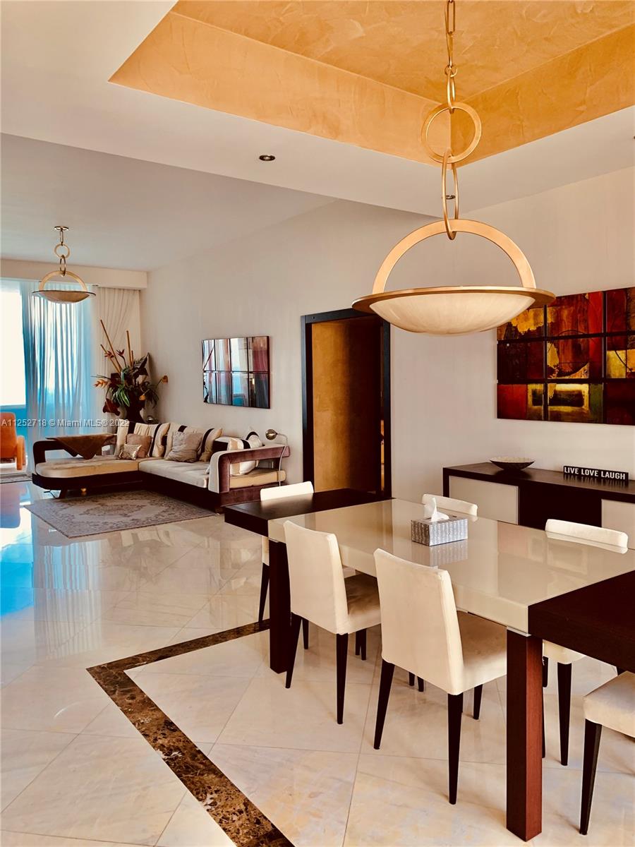Ver detalles 3806 3 / 4 2558 sq. ft. $ 2022-08-06 0 foto