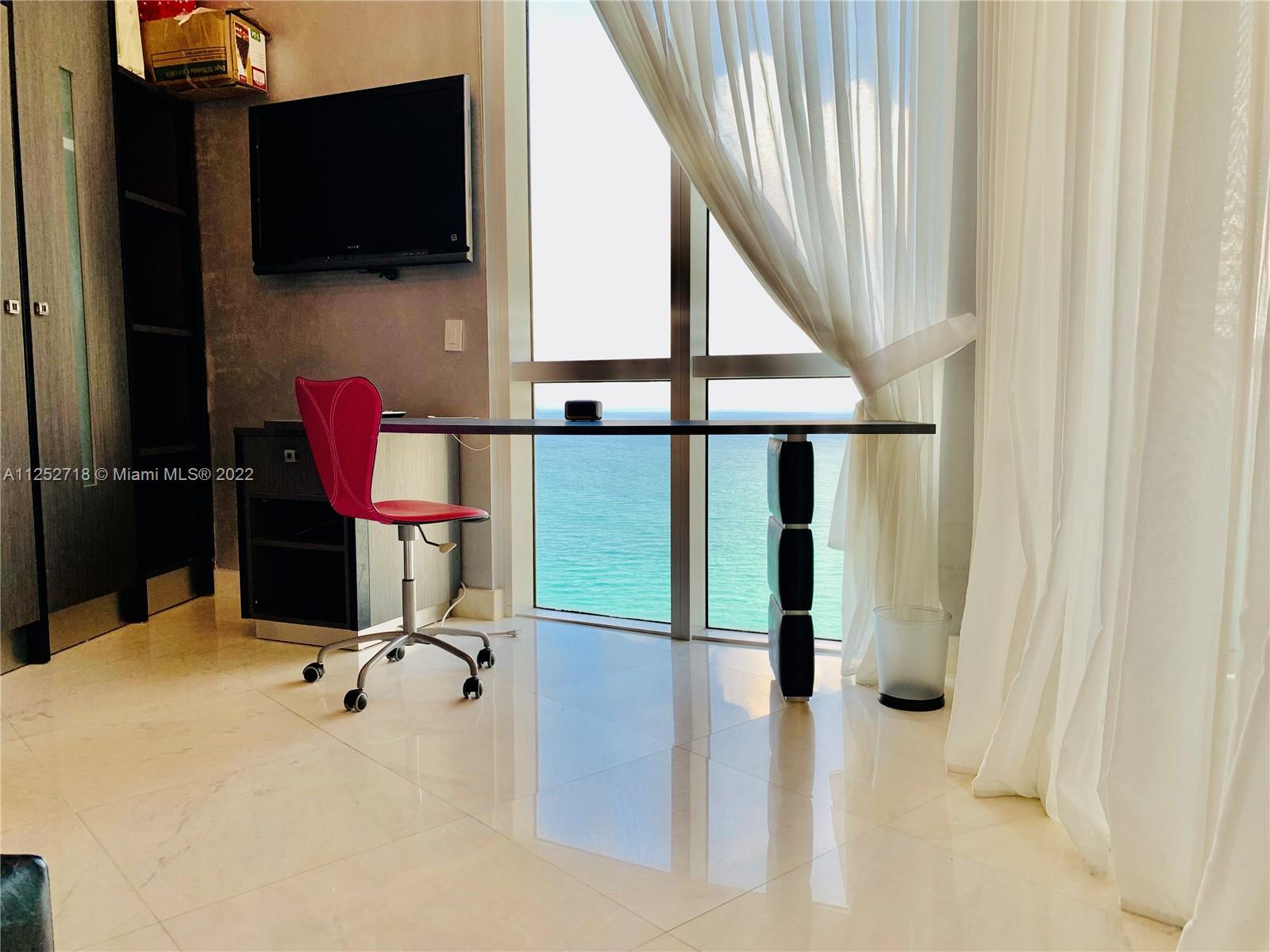 Ver detalles 3806 3 / 4 2558 sq. ft. $ 2022-08-06 0 foto
