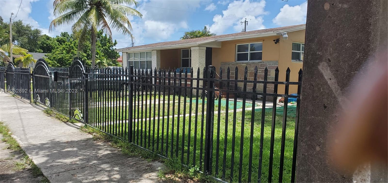 See details / 1614 sq. ft. $ 2022-08-06 0 Photo