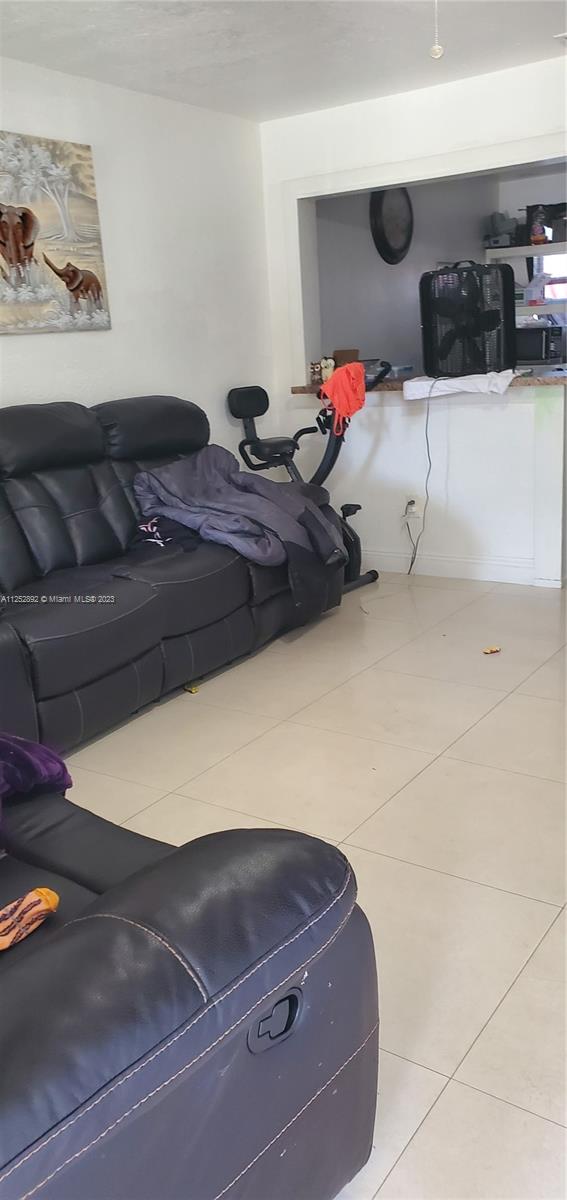 See details / 1614 sq. ft. $ 2022-08-06 0 Photo