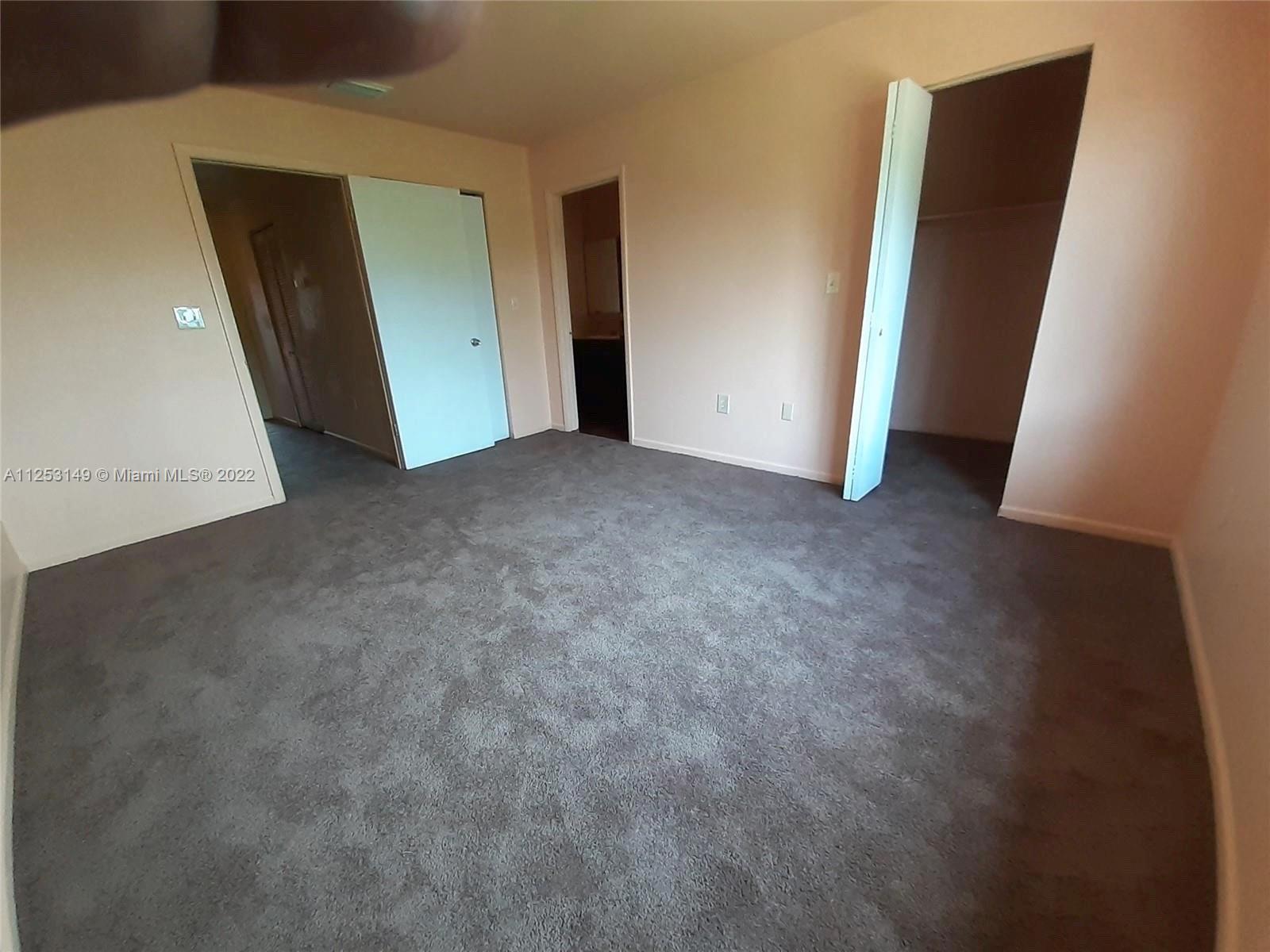 See details / 6938 sq. ft. $ 2022-09-27 0 Photo