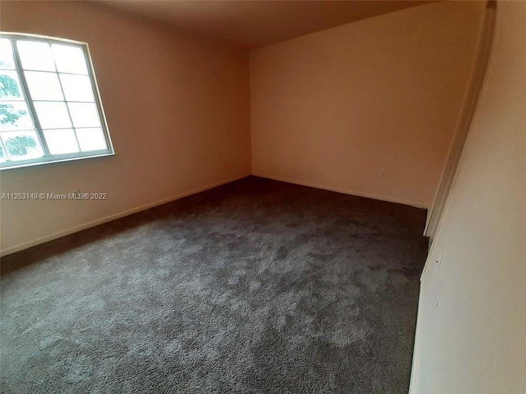 See details / 6938 sq. ft. $ 2022-09-27 0 Photo