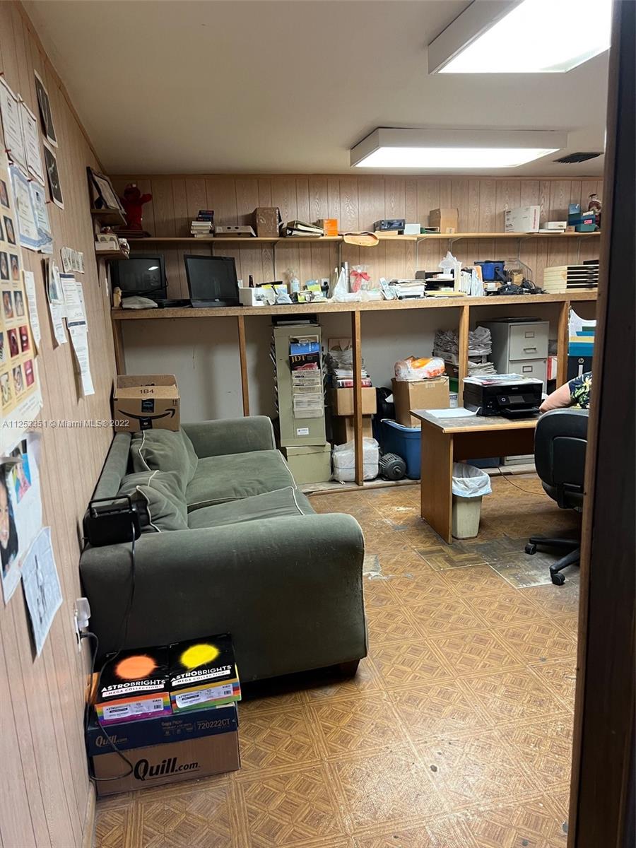 See details / sq. ft. $ 2022-12-20 0 Photo