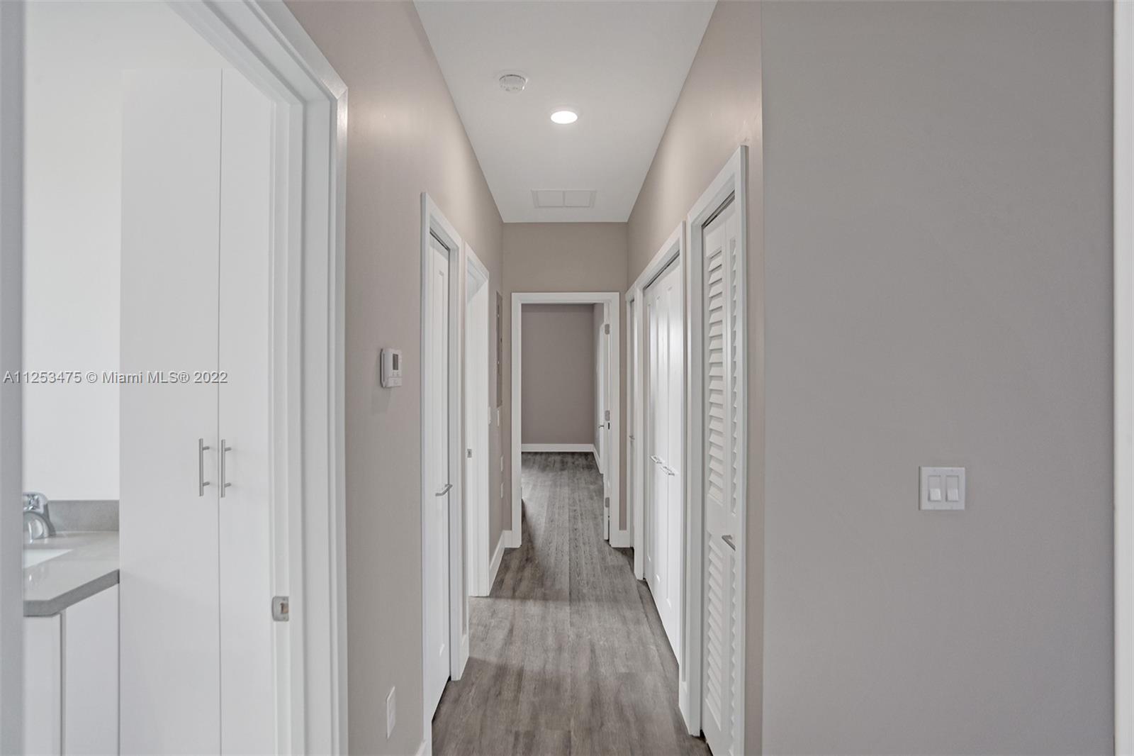 See details / 2920 sq. ft. $ 2022-10-21 0 Photo