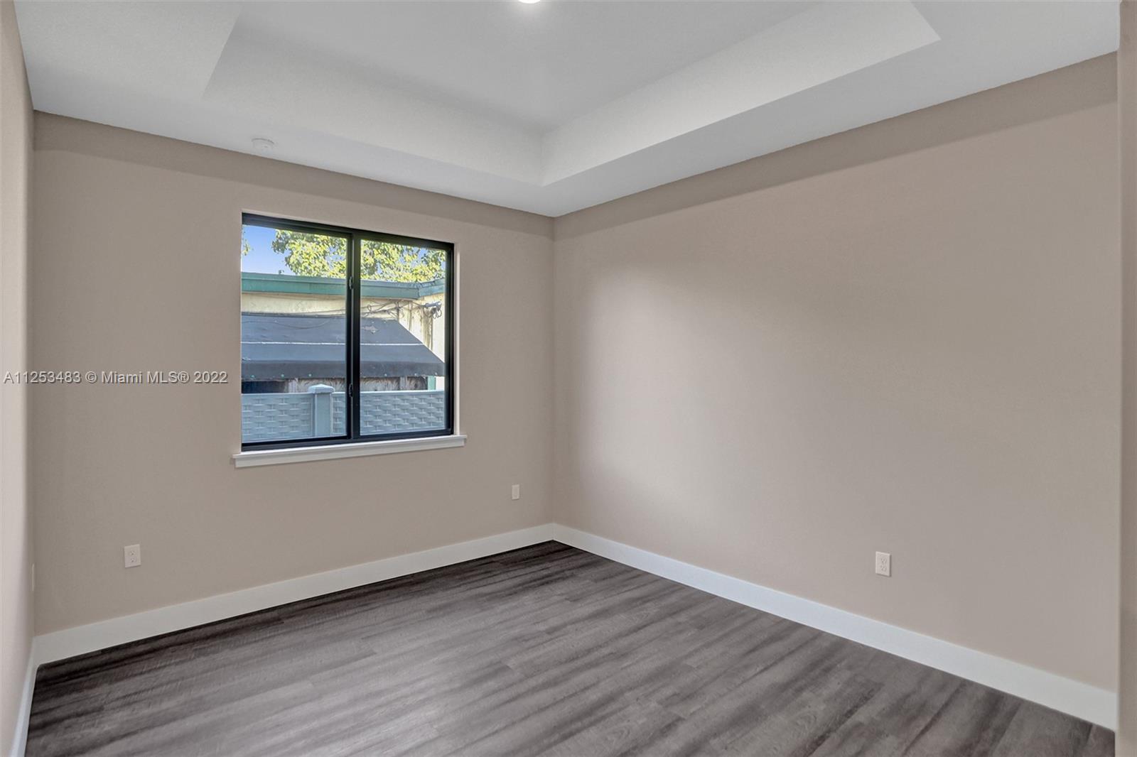 See details / 2920 sq. ft. $ 2022-10-21 0 Photo
