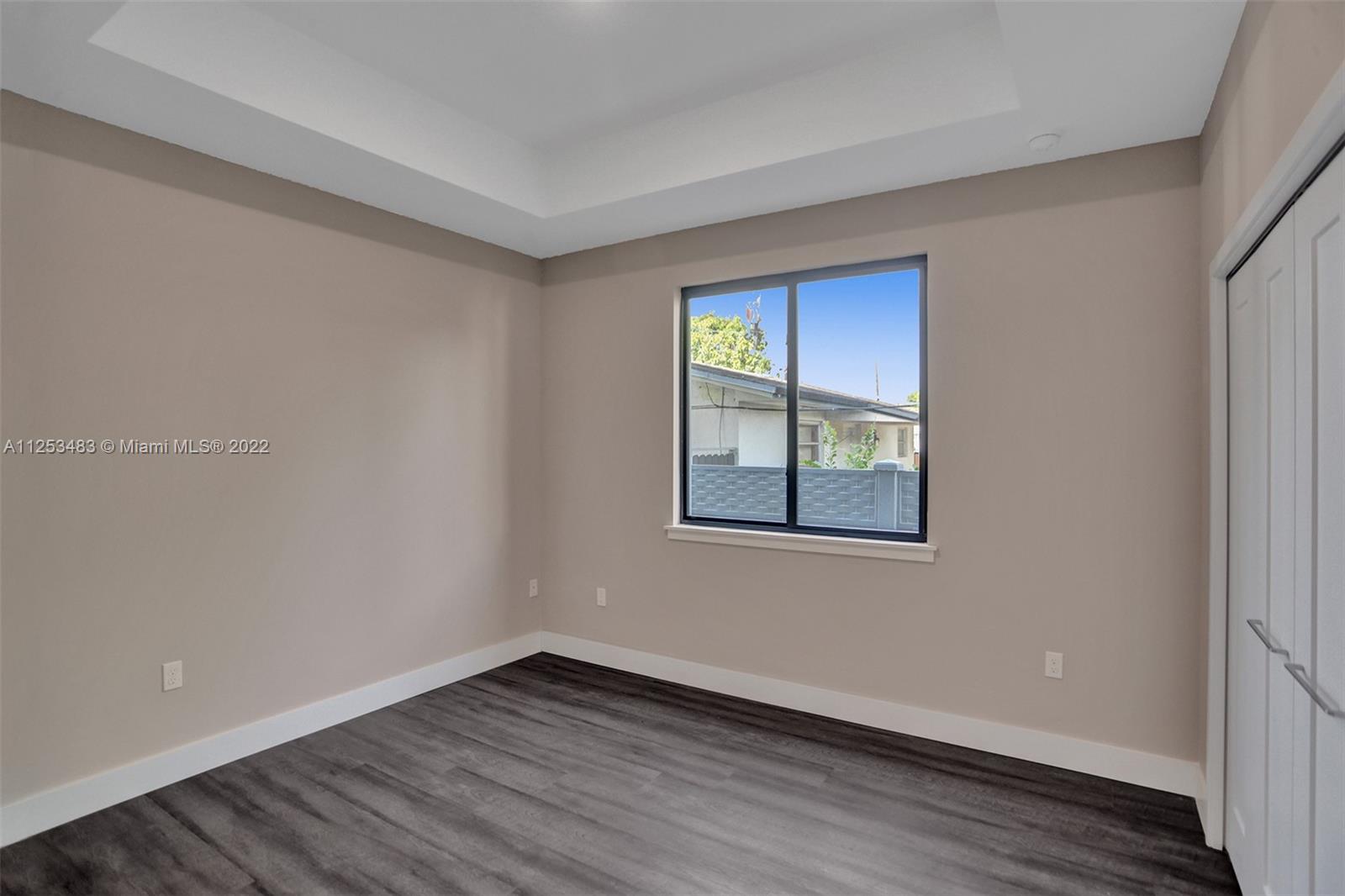 See details / 2920 sq. ft. $ 2022-10-21 0 Photo