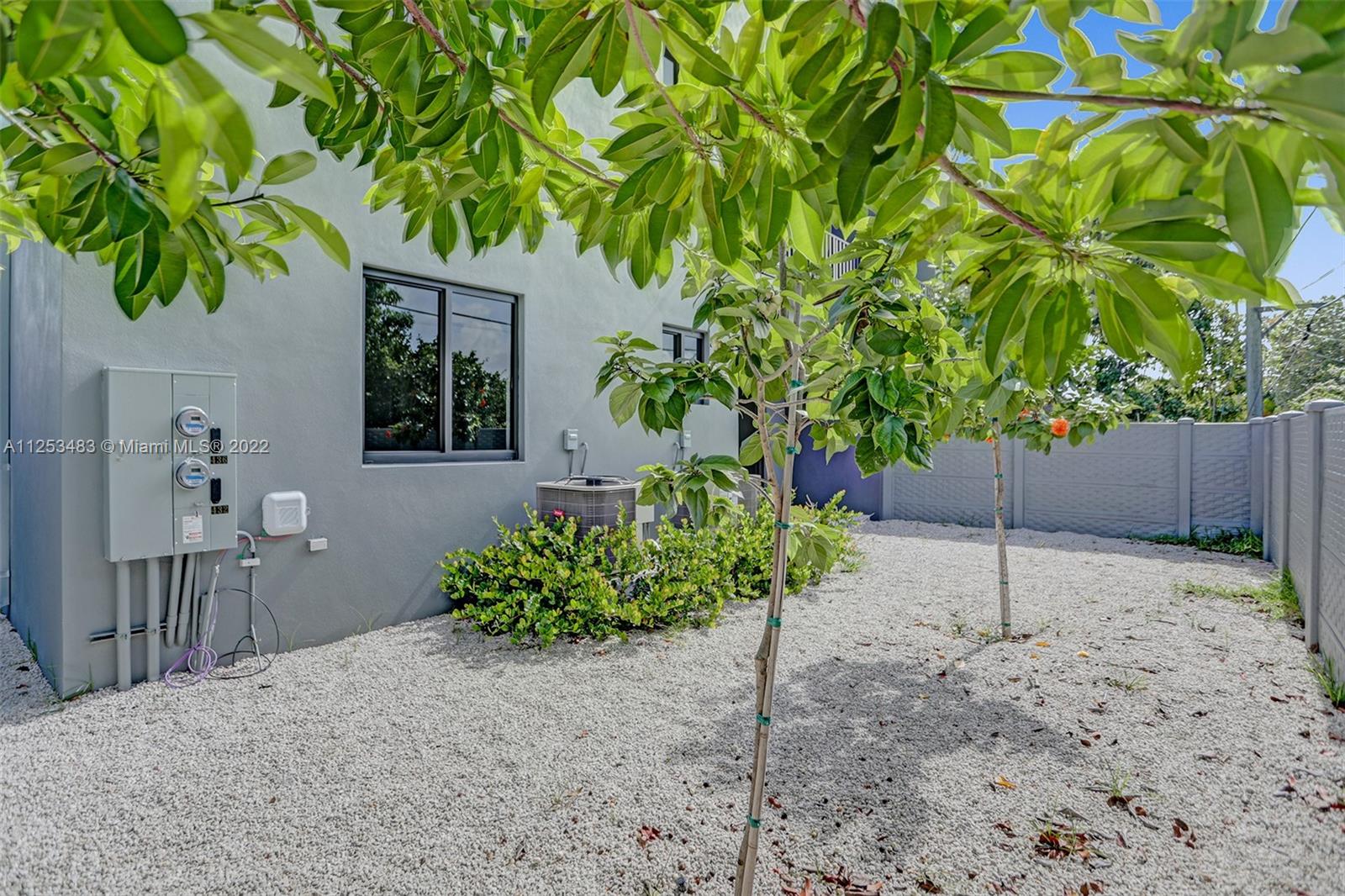 See details / 2920 sq. ft. $ 2022-10-21 0 Photo