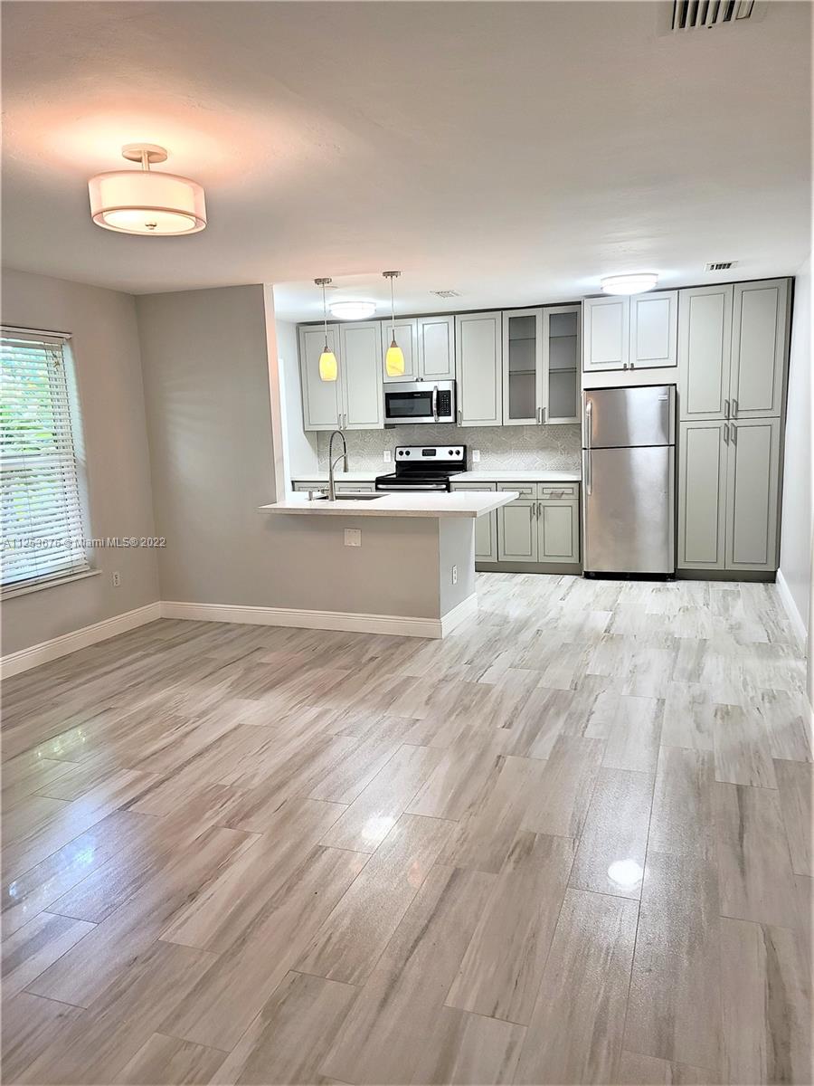 See details / 1540 sq. ft. $ 2022-08-12 0 Photo