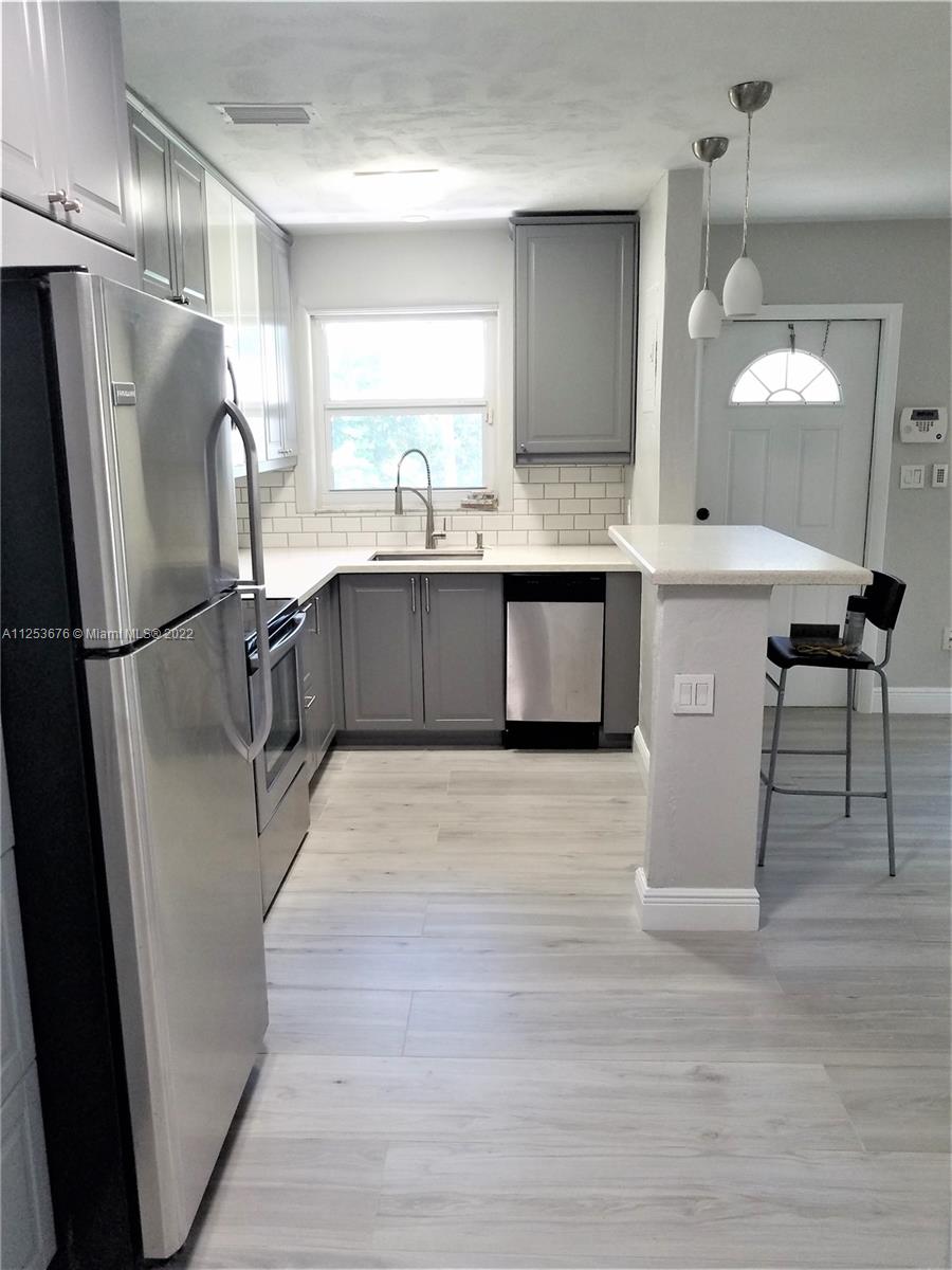 See details / 1540 sq. ft. $ 2022-08-12 0 Photo