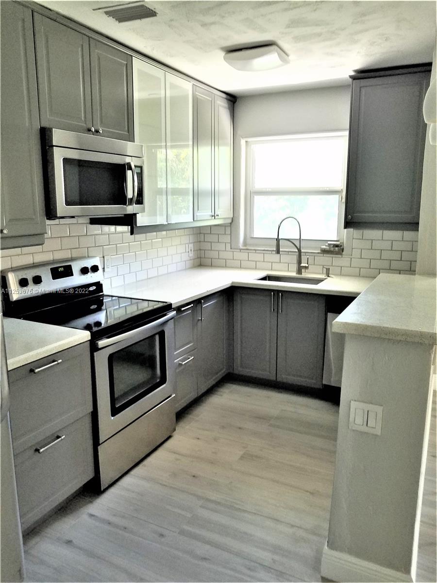 See details / 1540 sq. ft. $ 2022-08-12 0 Photo