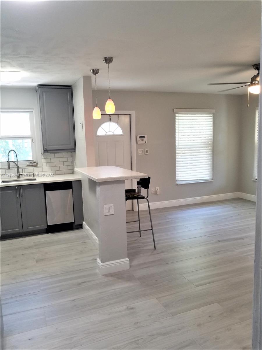 See details / 1540 sq. ft. $ 2022-08-12 0 Photo